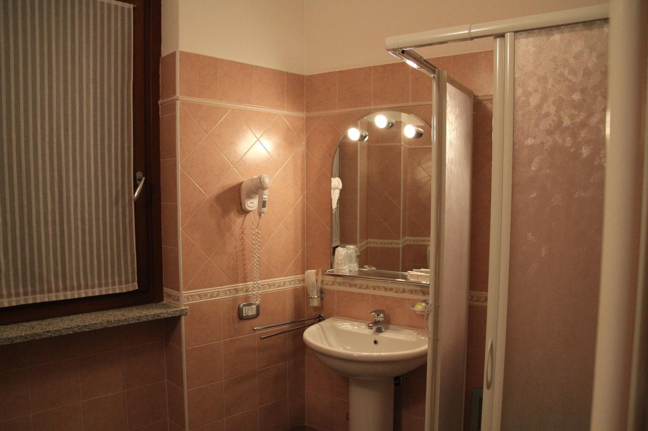 Albergo Verdi Novi Ligure Eksteriør bilde